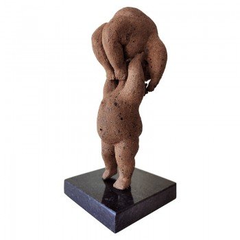 Tito Ortiz - Escultura en gres sobre base de granito